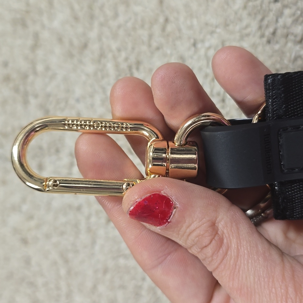 Lululemon Gold/Black Never Lost Keychain - Picture 5 of 6